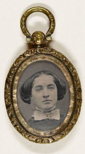 Memorial Pendant with Portrait Photograph of an Unknown Woman