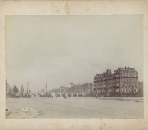 Frozen Amstel with the Amstel Hotel in Amsterdam