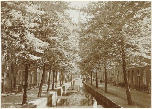 View of the Groenburgwal in Amsterdam
