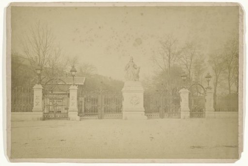 Entrance to the Vondelpark at the Stadhouderskade, Amsterdam