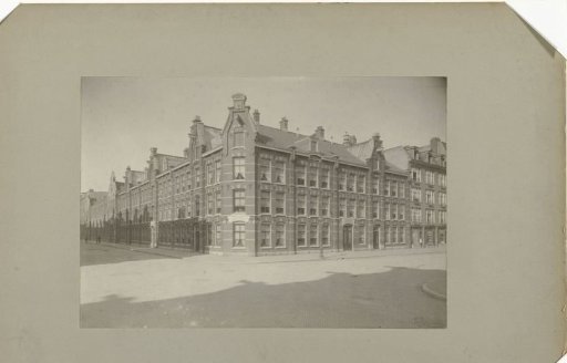 Building of the Widows' Foundation of the Diaconate of the Dutch Reformed Congregation in the Eerste Hugo de Grootstraat, Amsterdam