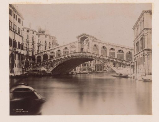 View of the Rialto Bridge in Venice, Italy