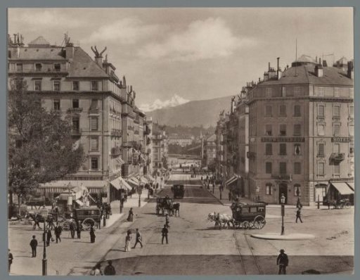 View of the Rue du Mont-Blanc in Geneva