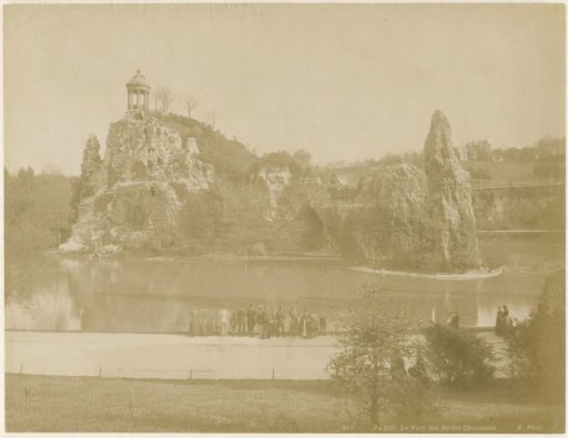 View in the Parc des Buttes-Chaumont in Paris