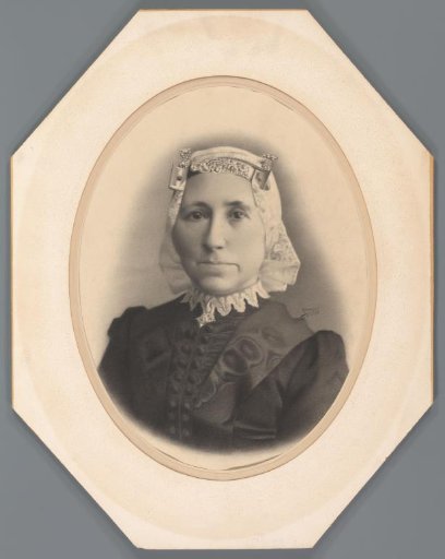 Portrait of an unknown Zeeland woman in traditional dress