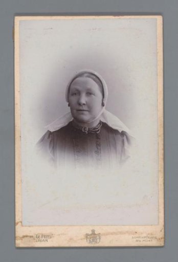 Portrait of an unknown woman in traditional dress