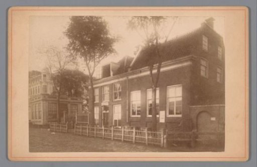 View of the tavern De Berebijt in Amsterdam