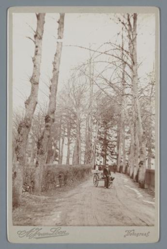 Portrait of a man with a dog in the vicinity of the Grebbe