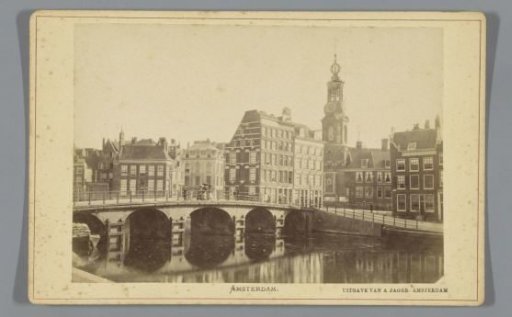 View of the Schapenplein in Amsterdam, with the Munttoren in the background