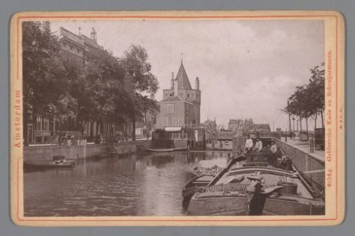 View of the Geldersekade and Schreierstoren in Amsterdam