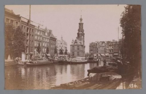 Singel viewed towards the Munttoren