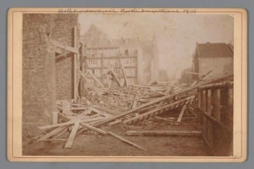 Collapsed building on the Sint Willibrordusstraat or on the Rustenburgerstraat in Amsterdam