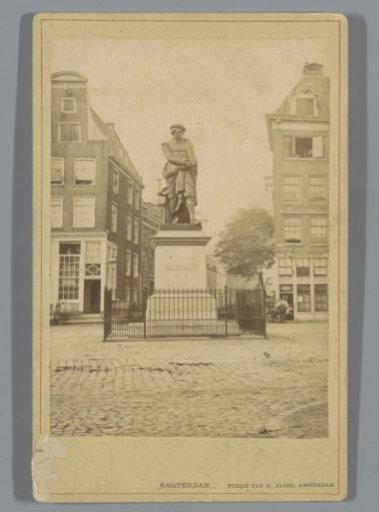 Statue of Rembrandt van Rijn on the Rembrandtplein in Amsterdam