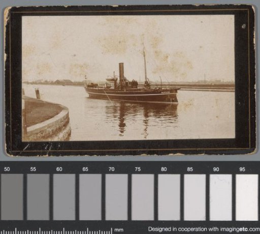 Steamship "Mercuur" on a river