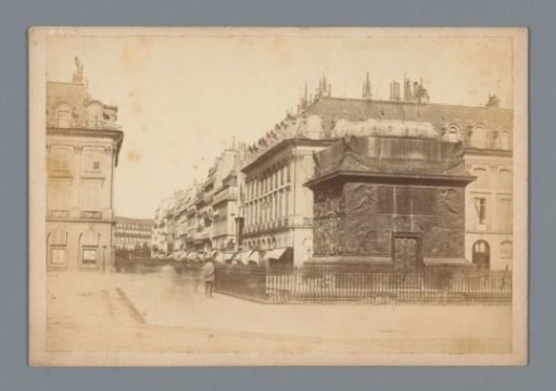 View of the empty pedestal of the Colonne Vendôme in Paris
