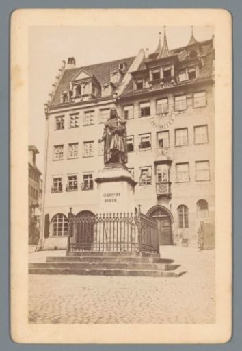 Statue of Albrecht Dürer in Nuremberg