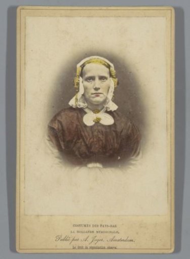 Portrait of an unknown woman with headdress according to the costume of South Holland
