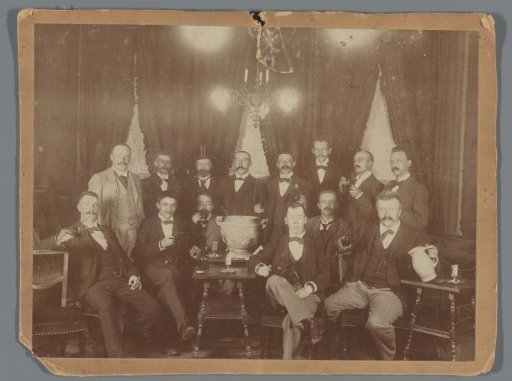 Group portrait of unknown Dutch students