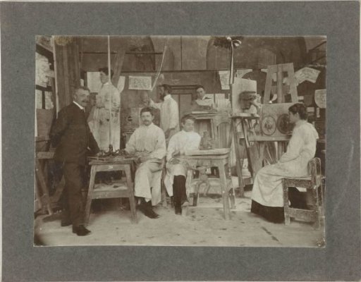 Workshop for the training of artists