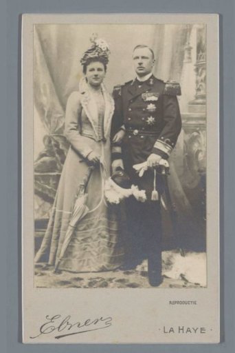 Portrait of Queen Wilhelmina and Prince Hendrik
