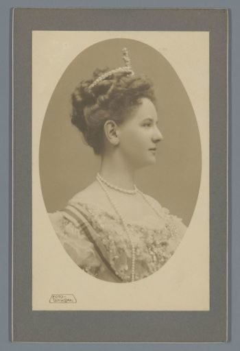 Portrait of Queen Wilhelmina