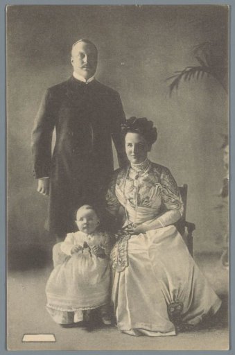 Portrait of Queen Wilhelmina, Prince Hendrik and Princess Juliana