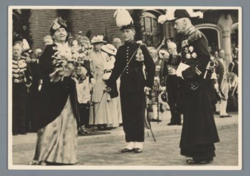40th anniversary of the reign of H.M. the Queen, Amsterdam, 5 September 1938, arrival at Haarlemmermeer Station