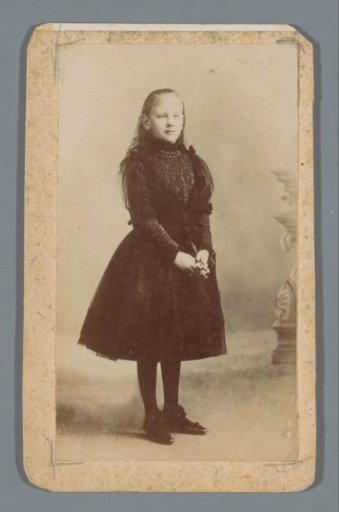 Portrait of Queen Wilhelmina in mourning dress