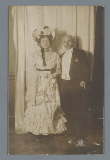 Portrait of an unknown man and woman