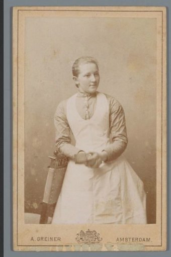 Carte-de-visite Portraits of Domestic Workers