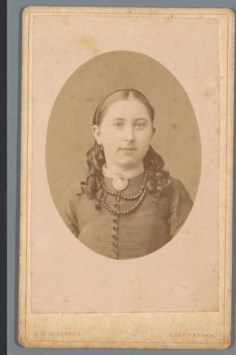 Portrait of Betsy Nijdam