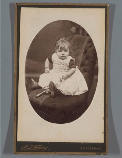 Portrait of an unknown girl, designated as Annie