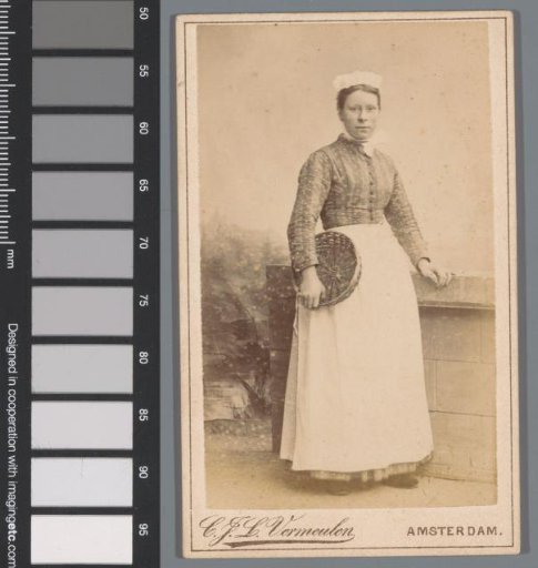 Carte-de-visite Portraits of Domestic Workers