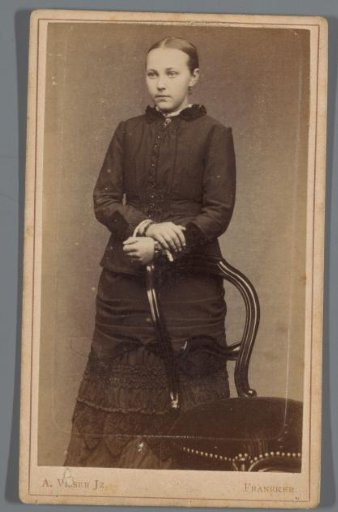 Portrait of Betsy Sinnema