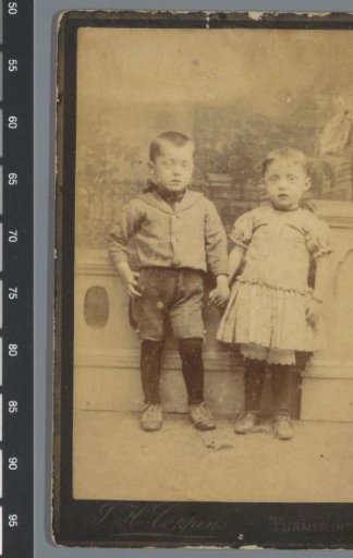 Portrait of two unknown children, inscribed as Wolders