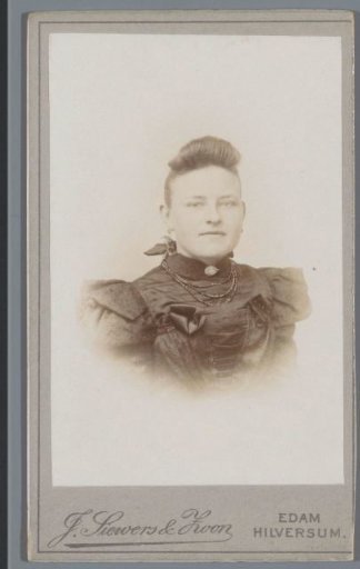 Portrait of Betje Kuyn