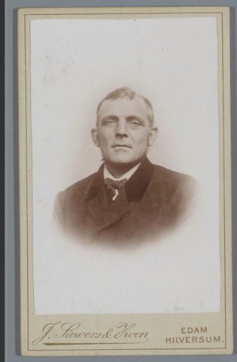 Portrait of Dirk Ton