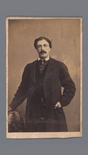 Portrait of an unknown man with spectacles