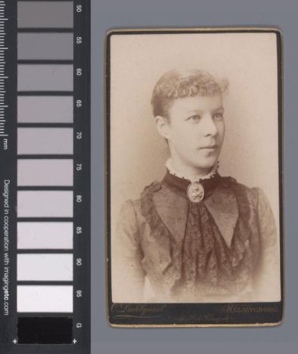 Portrait of an unknown woman, inscribed as Therese Ohroald