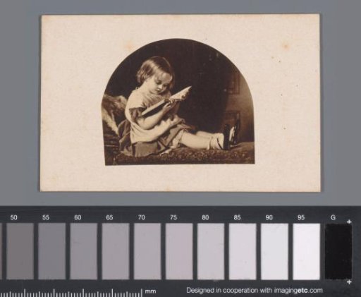 Photographic reproduction of a painting of a reading girl