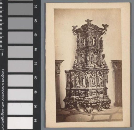 Photoreproduction of a print depicting a reliquary