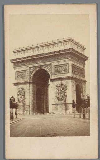 View of the Arc de Triomphe in Paris