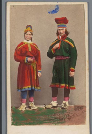 Portrait of an unknown man and woman in costume from Sápmi (Lapland), Norway