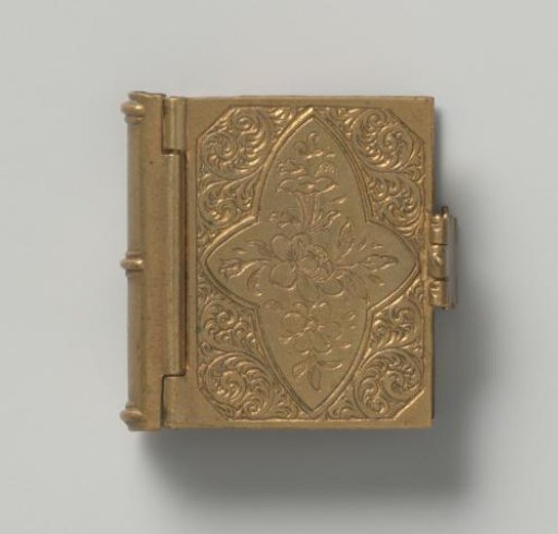 Miniature album with 12 portraits of members of the British royal family