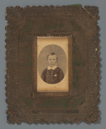 Portrait of an unknown boy, designated as M.R., with text commemorating his death