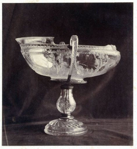 Engraved crystal bowl on foot, from the Louvre
