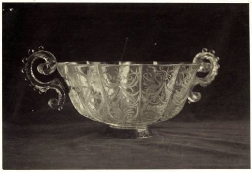 Engraved crystal bowl with volutes, from the Louvre