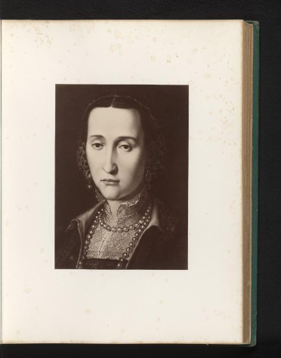 Photographic reproduction of a painted portrait of Eleonora de' Medici by Angelo Bronzino