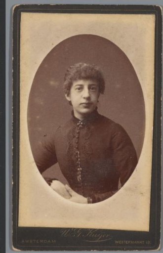 Portrait of what is probably an unknown man