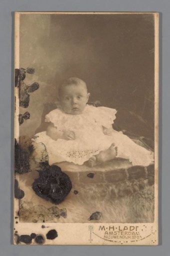 Portrait of an unknown baby, probably a girl